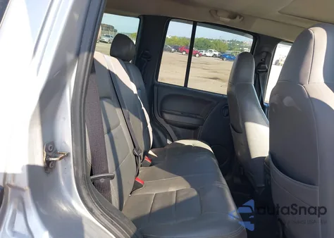 2004 Jeep Liberty Sport из США, поврежденный, VIN 1J4GL48K64W220341